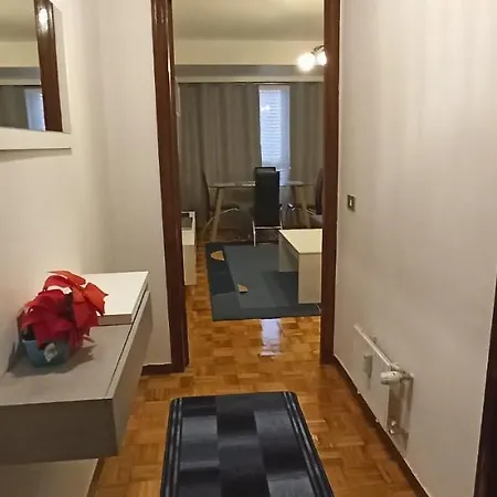 Piso Eugenio Fadrique アパート ヴィーゴ