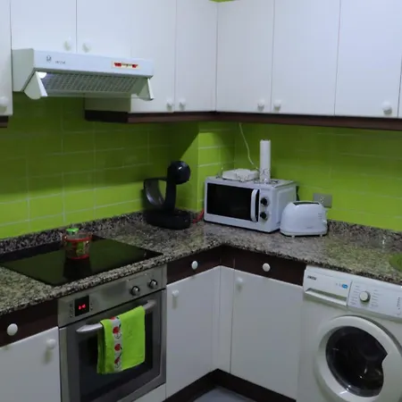 Piso Eugenio Fadrique アパート